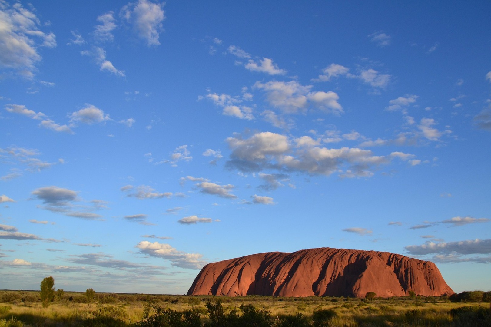 Uluru sunrise from viewing platform